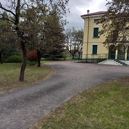 Villa Peonia Парма Екстериор снимка