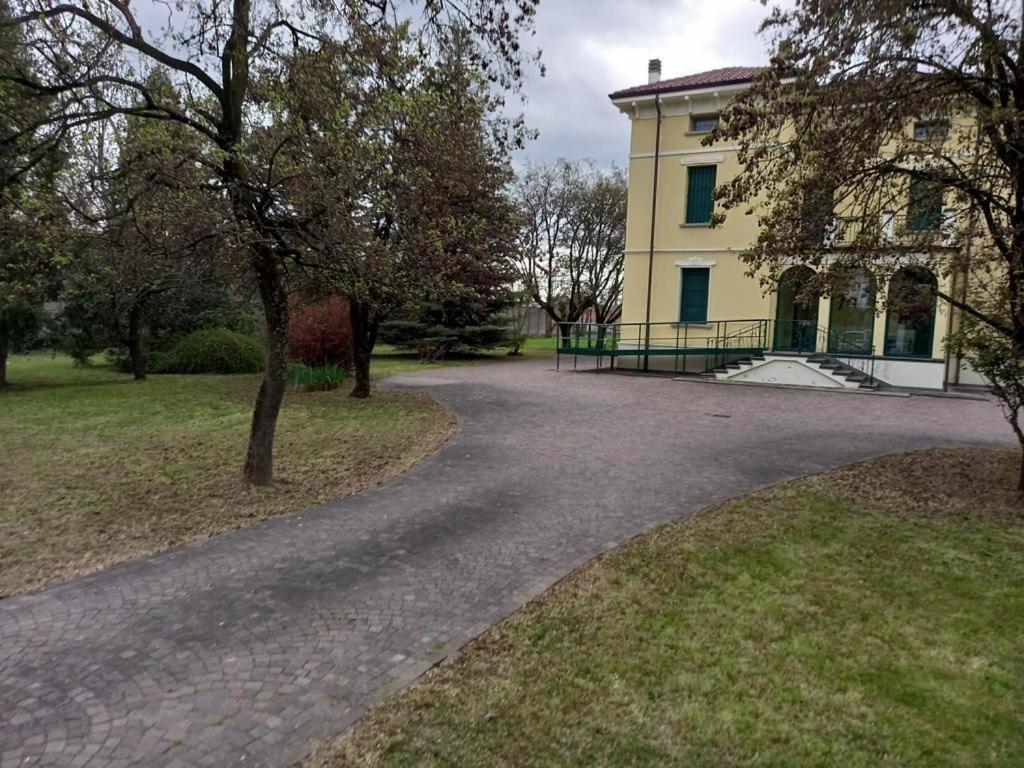 Villa Peonia Парма Екстериор снимка